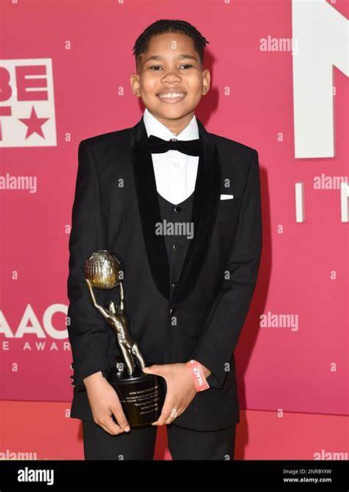 Who is Ja&rsquo;siah Young? Age, height, net worth, family, girlfriend Kemi