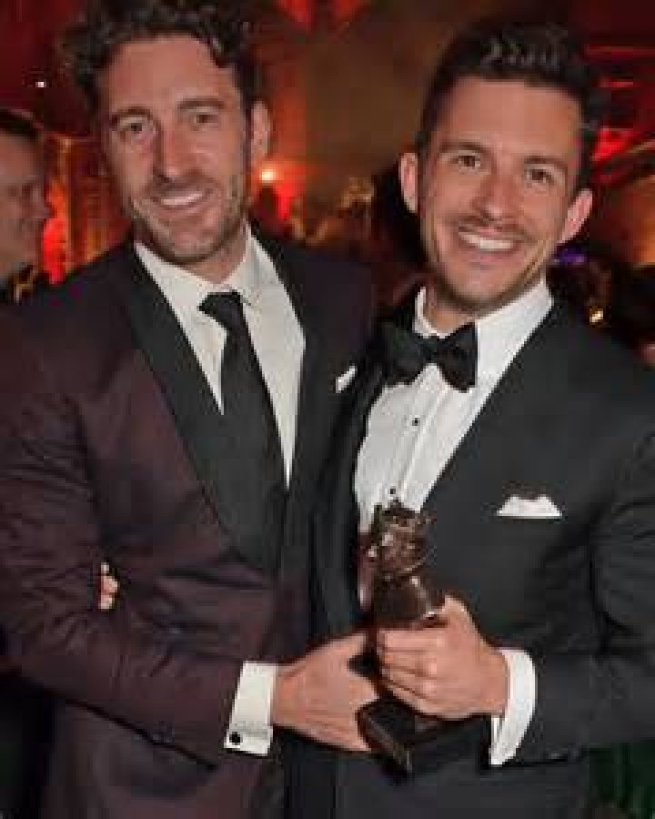 Who Is Jonathan Bailey Dating? POPSUGAR Celebrity