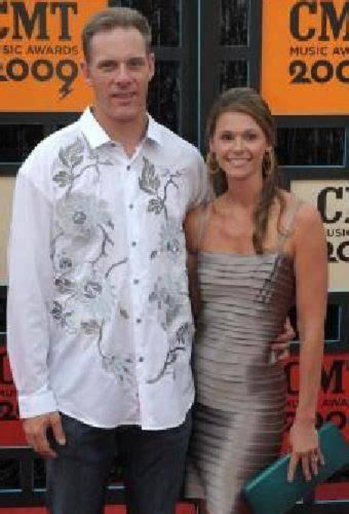 Who is Kerry Collins Dating Now? Everything You Need to Know About His