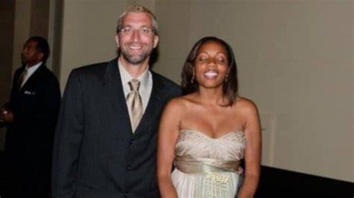 Who Is Kimberly Martin Husband Jeffrey Roberts? A Look At The Journalists Married Life