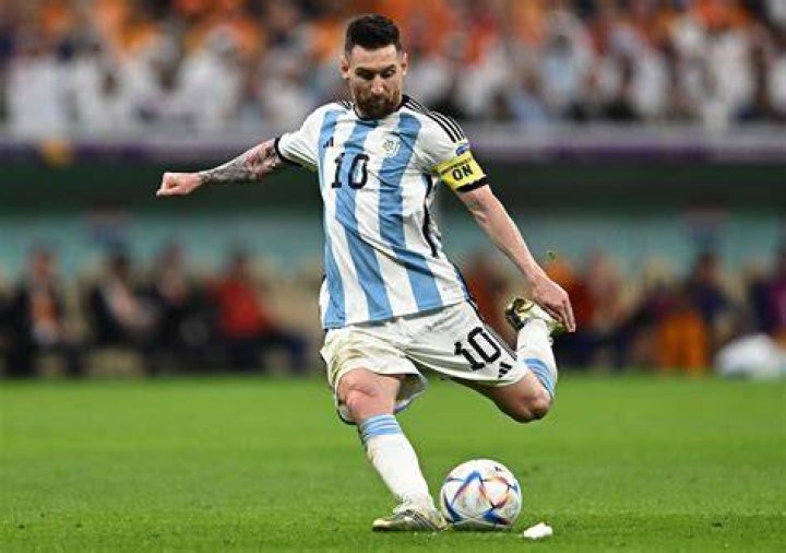 Who Is Lionel Messi's Wife? All About Antonela Roccuzzo