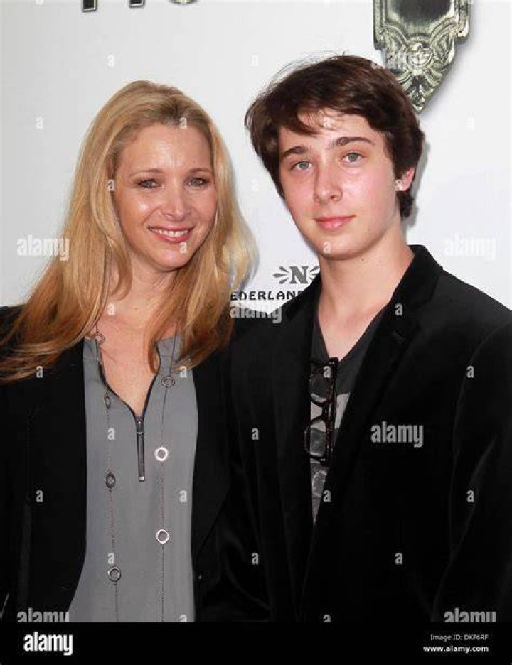 Who Is Lisa Kudrow S Son Julian Murray