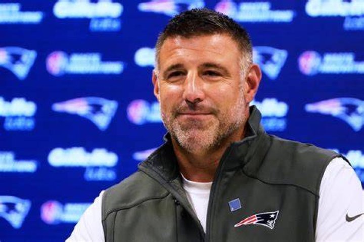 Who is Mike Vrabel's wife, Jen Vrabel?