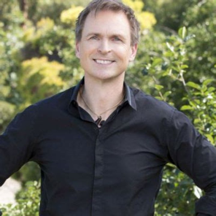 Who Is Phil Keoghan? Wiki, Age, Height, Net Worth, Wife, Marriage