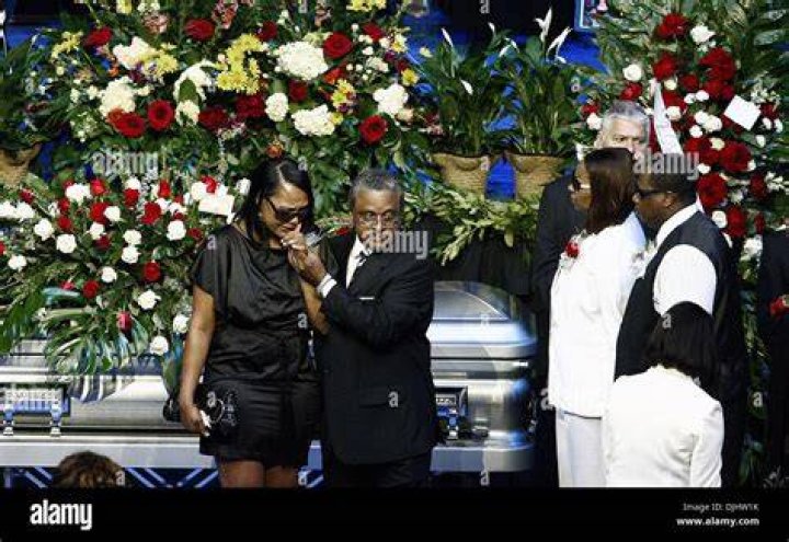 Who Is Sherra Wright Robinson Know About Her