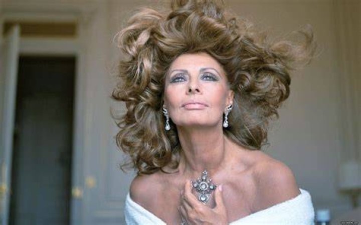 Who is Sophia Loren? Wiki, Age, Height, Husband, Net Worth, Ethnicity
