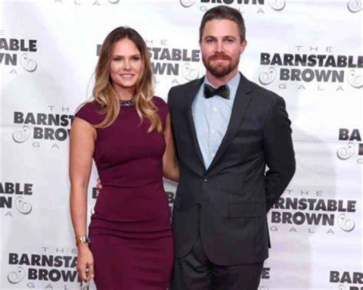 Who Is Stephen Amell?, Age, Height, Education, Films, Family, Net Worth