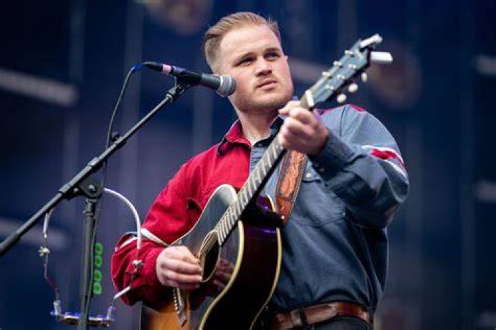 Who Is Zach Bryan&rsquo;s Girlfriend? Complete Relationship Details!
