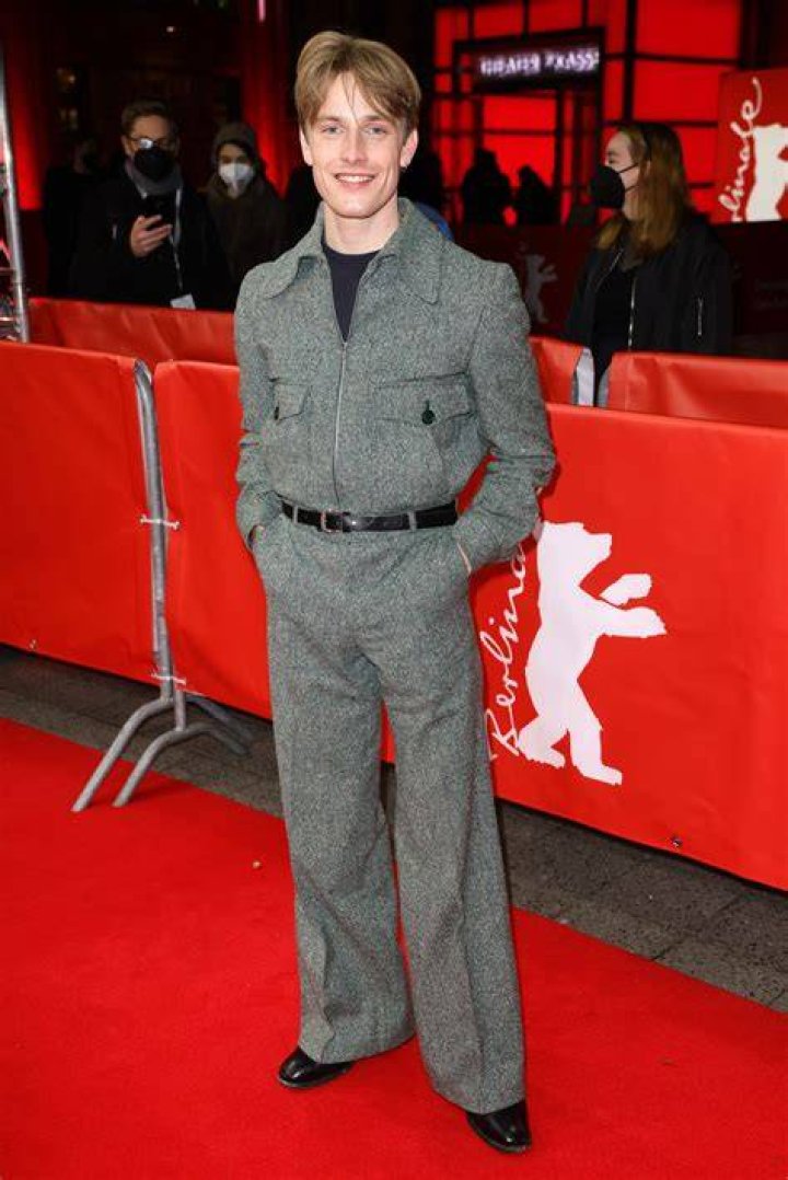 Who's Louis Hofmann's Partner, And What Do We Know About Their Relationship?