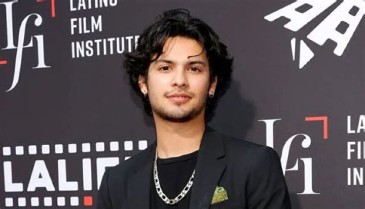 Xolo Maridue&ntilde;a Net Worth Career, Early life And His Favorite Lines